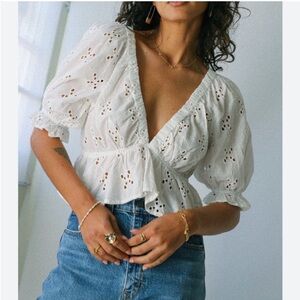 Free People White Eyelet Gardenia V-Neck Blouse size small